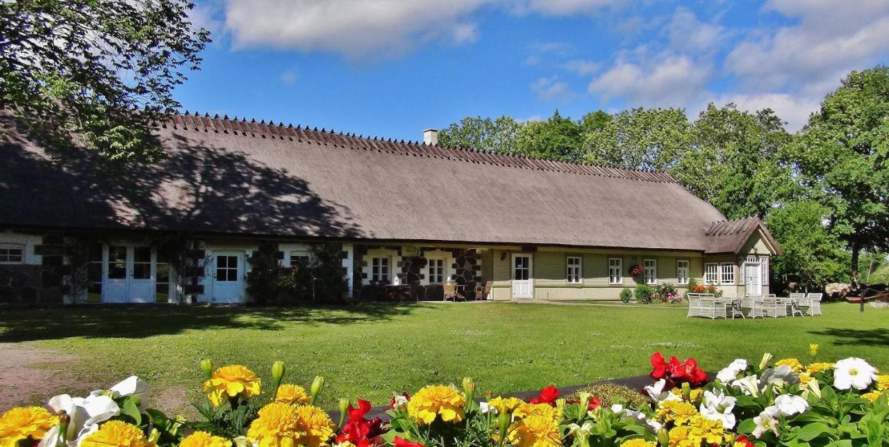 Vanatoa Taluhotell Koguva Kültér fotó
