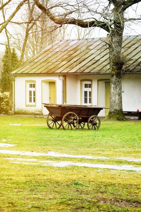Vanatoa Taluhotell Koguva Kültér fotó